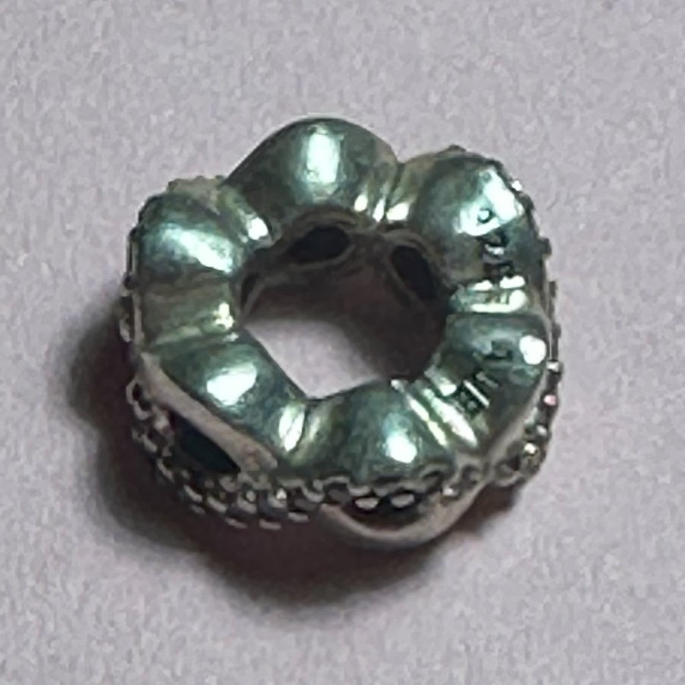 Sparkling Infinity Spacer - Picture 2 of 2